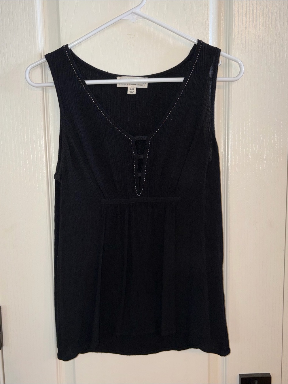 Idyllwind Black Sleeveless V-Neck Tank with Subtle Trim